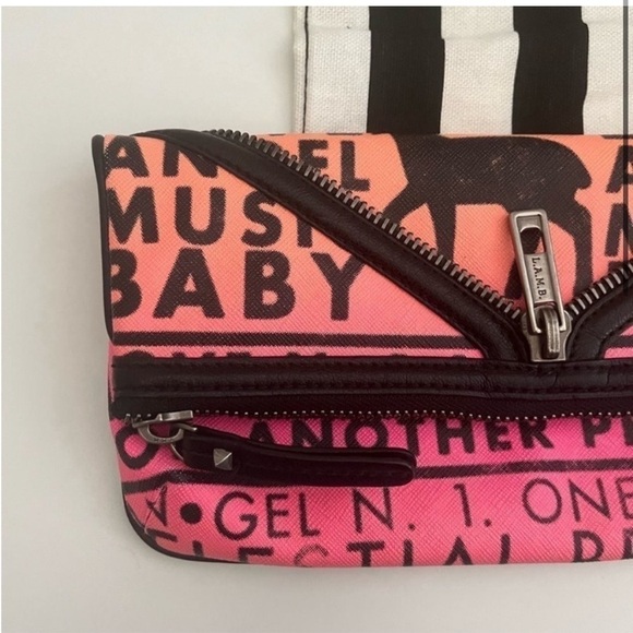 LAMB PVC Clutch - Picture 2 of 13